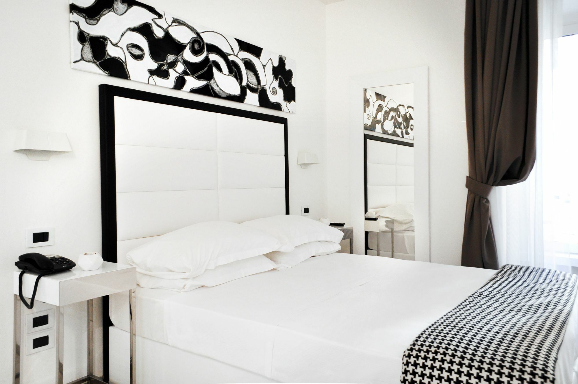 Lhp Suite Roma Termini Экстерьер фото